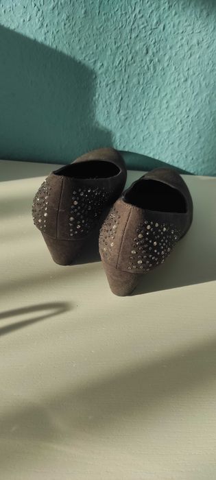 Buty półbuty czółenka koturny na koturnie graceland 37 deichmann szare