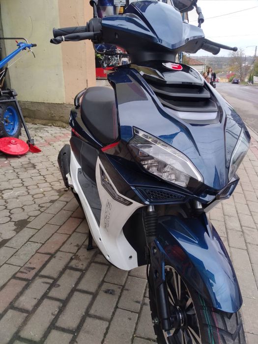 Скутер Forte Canoe