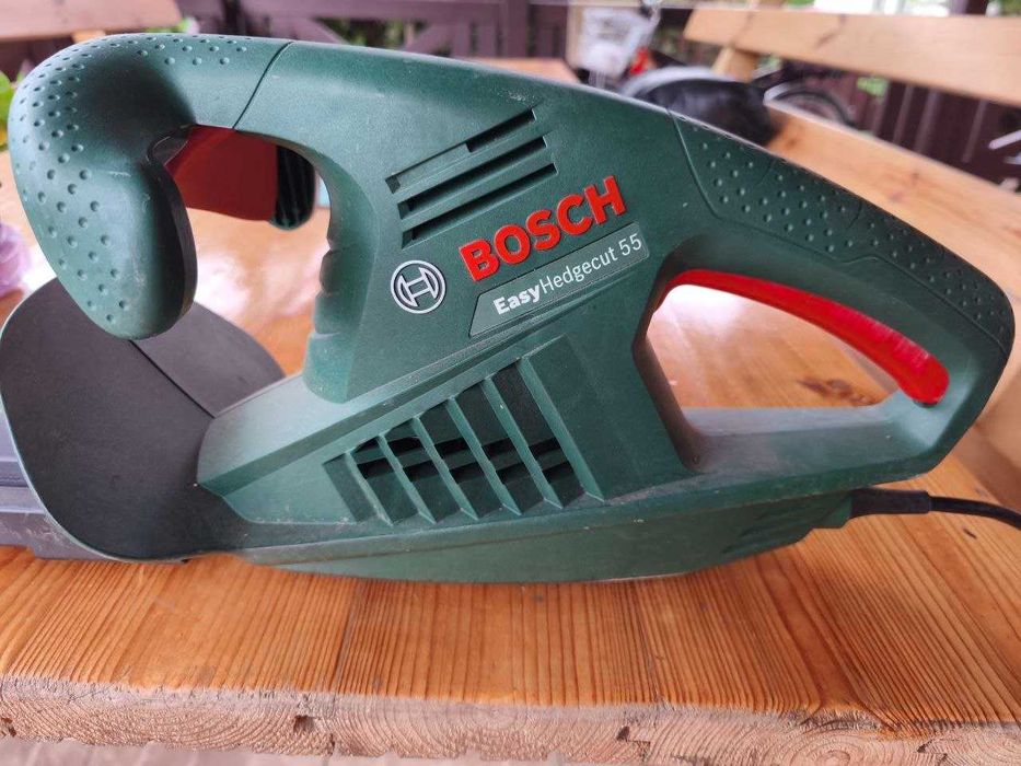 Електричний кущоріз Bosch EasyHedgeCut 55