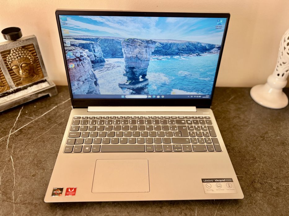 Lenovo Ideapad 330S Ryzen 5 2500U/12Gb RAM/SSD 256Gb+500Gb