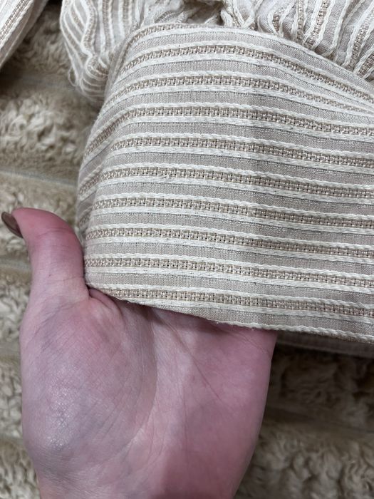 Жіноча блузка з рюшами