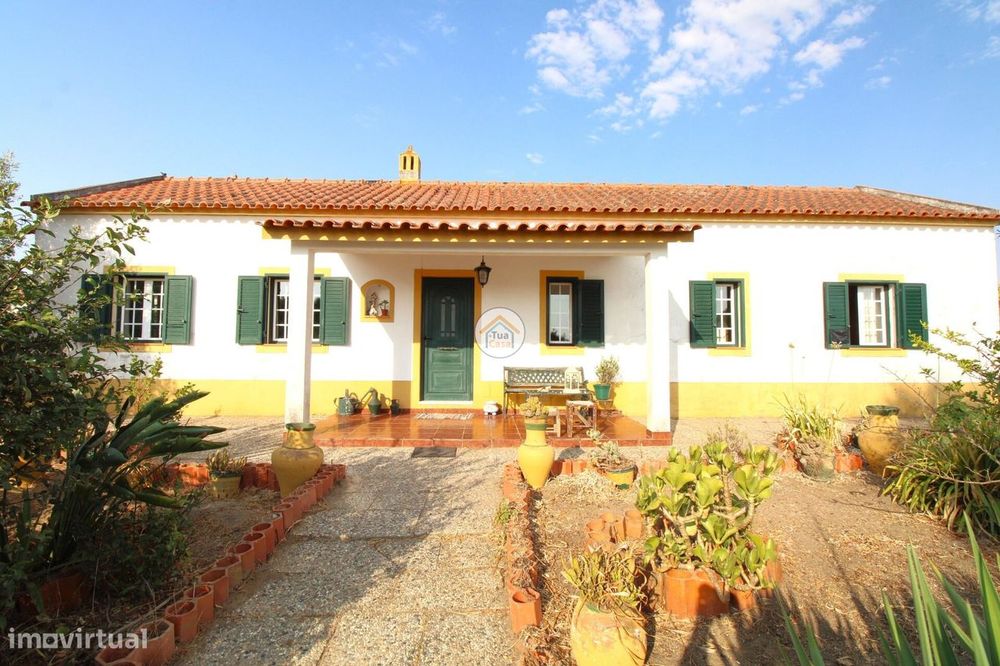 Quinta de 3050m2, Moradia T2 e Anexo 103,50m2 localizada em Foros de V