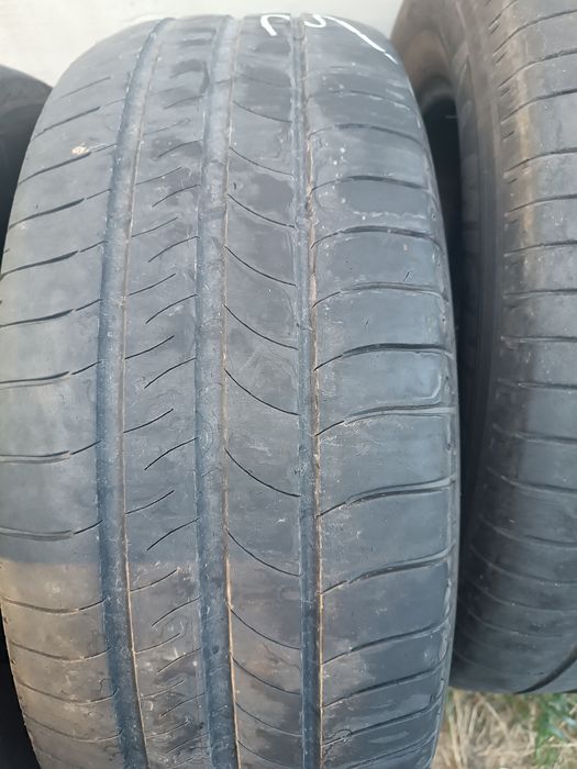 резина 215/65 r16 Michelin energy saver.