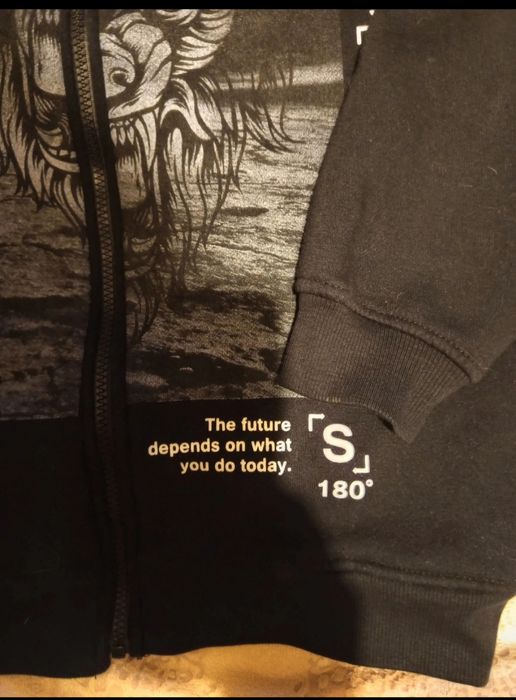 Sprzedam bluzy dla chłopca rozmiar 164 stan bardzo dobry