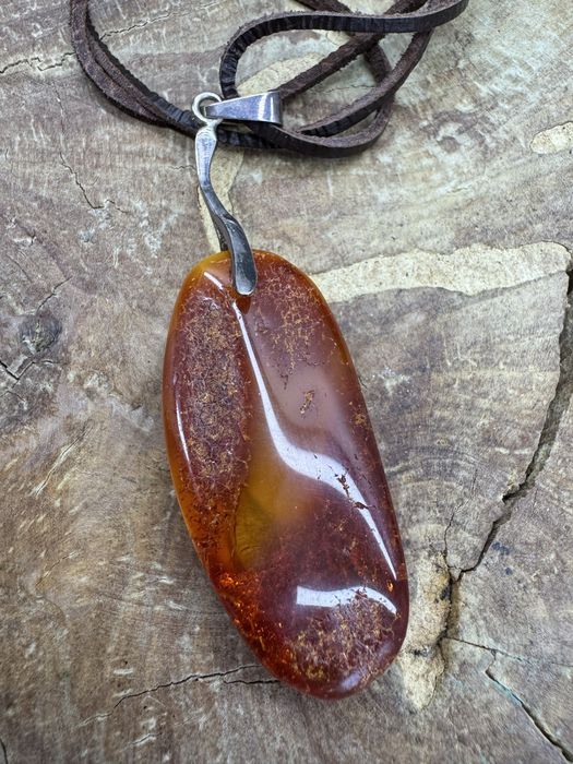 Piękny wisiorek naturalny bursztyn 9.4g