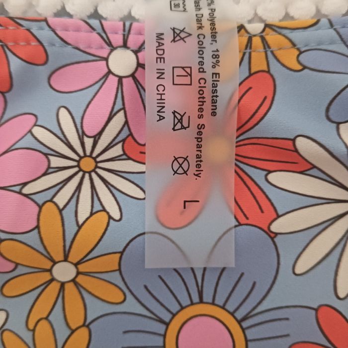 Bikinis tamanho L vestem XL também