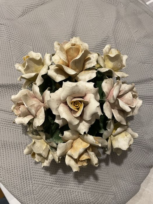 Centro de Mesa "Bouquet de Rosas" César Capodimonte