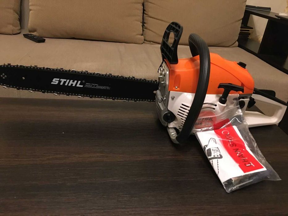 Бензопила нова в роботі не була