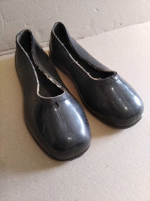 Калоши резиновые новые