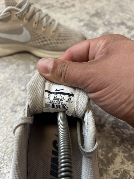 Кросівки жіночі Nike Air Zoom Pegasus 34