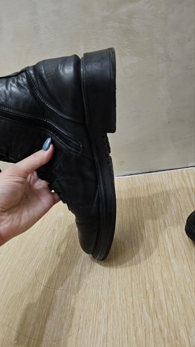 Продам зимові черевики