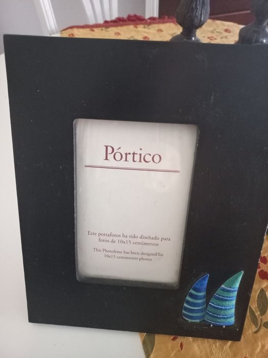 2 porta fotos lindos da Portico, de madeira,  dificil escolher