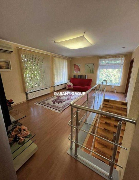 Будинок з ремонтом / Аркадія