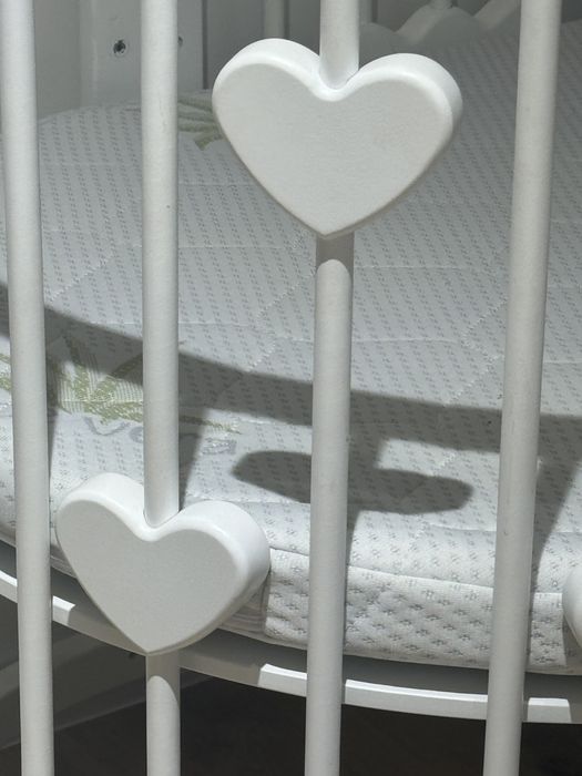 Дитяче ліжечко Ingvart + два матраси круглий та овальний