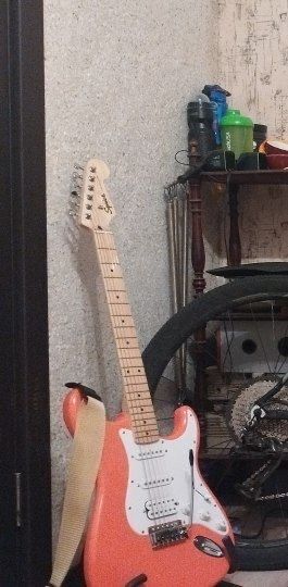 Электрогитара Фендер