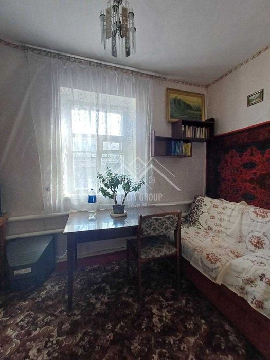 Продаж будинку в центрі села Веселе 20 км від Социка.