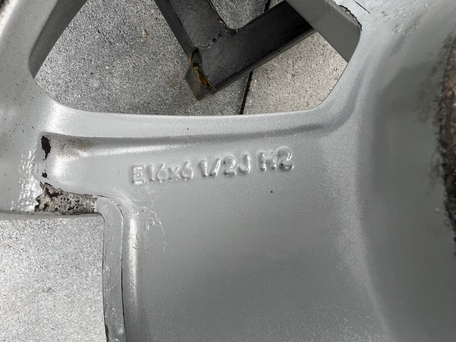 Диски 16R 5x114.3 6.5J ET 46 Mitsubishi Toyota Mazda Kis