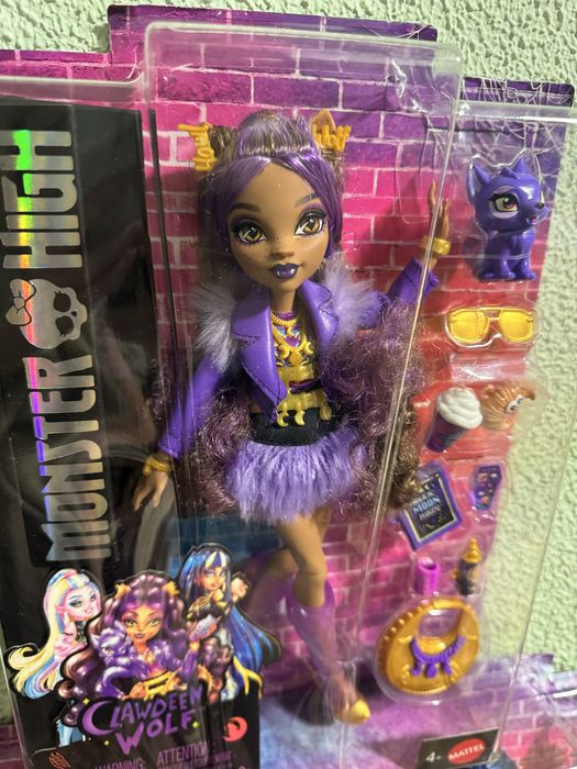 Ляльки Монстер хай . Лягуна Блу . Клео де Ніл