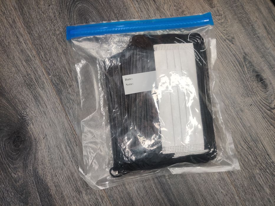 Маски для обличчя, для захисту органів дихання із затискачем для носа