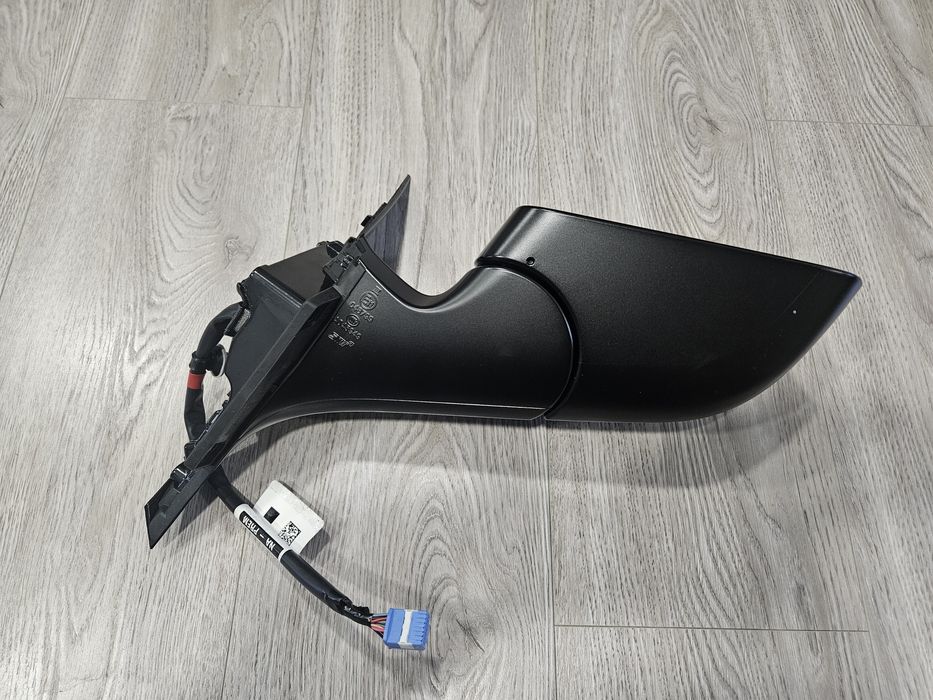 Tesla model 3 17-23 1592032-00-D