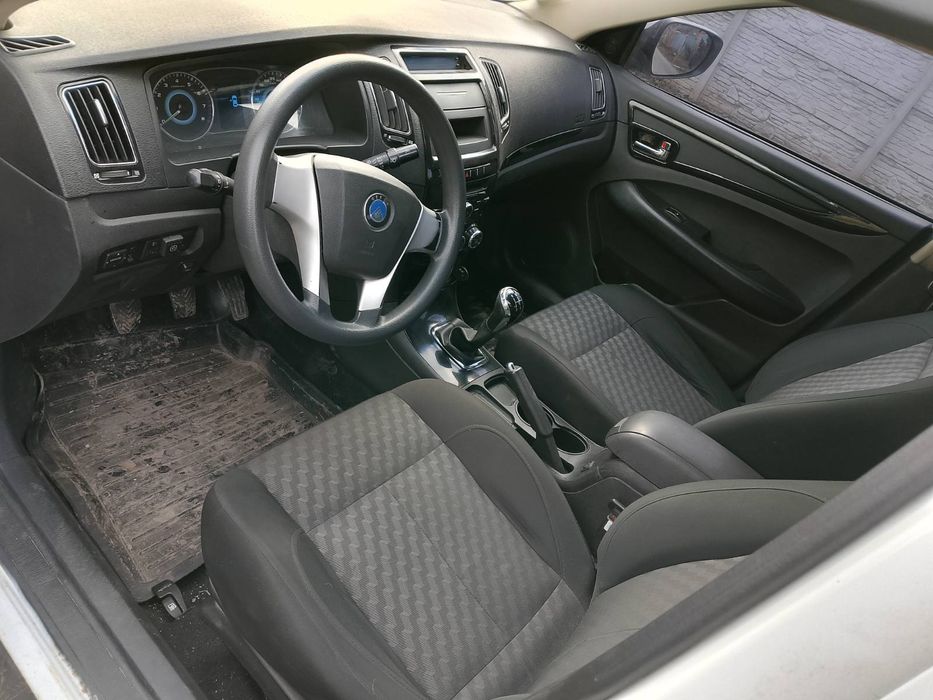 Автомобіль Geely