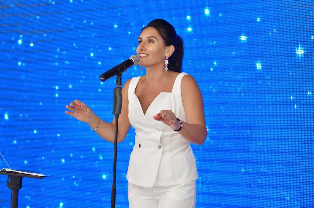 Музиканти,тамада,діджей,ведуча+жива музика на весілля