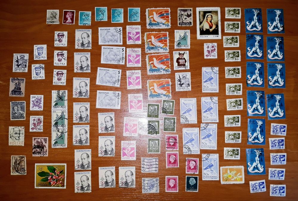 Znaczki pocztowe polskie i zagraniczne - zbiór - sprzedam.