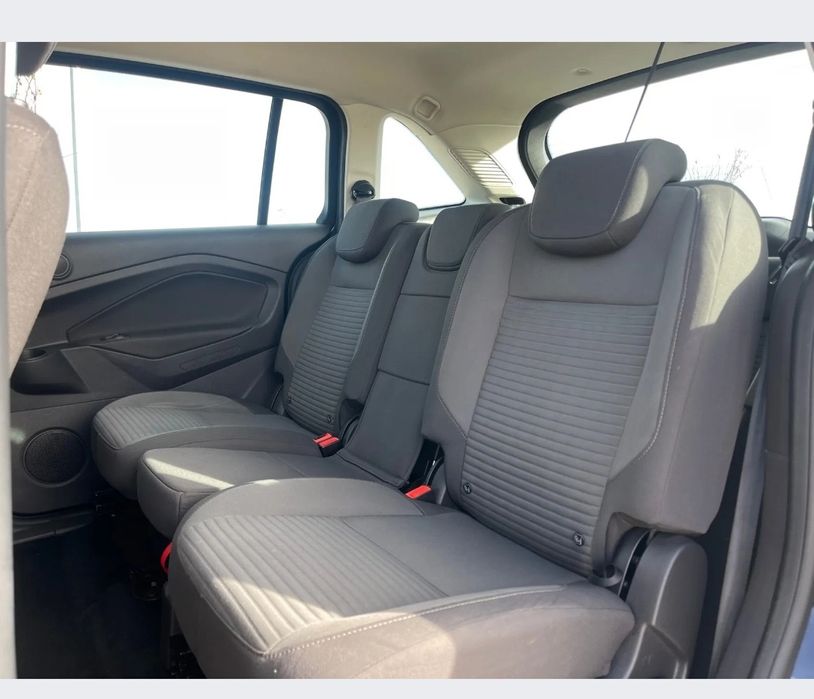 Carrinha Ford Grand C-Max