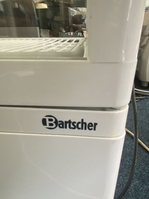 Кондитерська холодильна стан Нової Bartscher