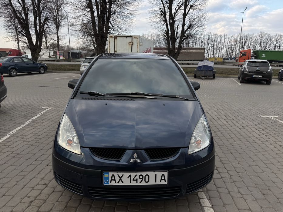Мітсубісі кольт 2005р