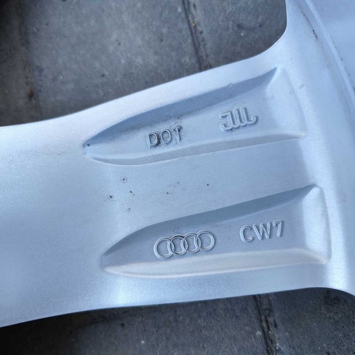 Диск R20 9J AUDI Q7 E TRON E-TRON RS SQ7 9x20 ET38 4KE601025S