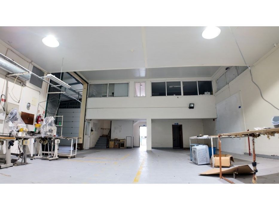 Armazém em Excelente Estado em Sande - Marco de Canaveses