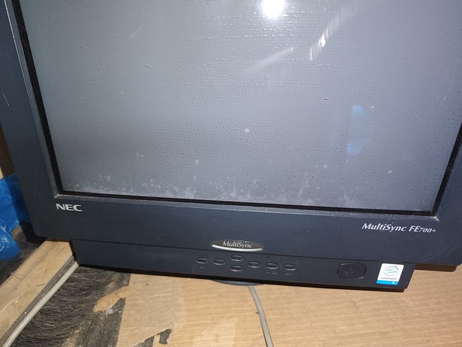 Monitor NEC CRT model MultiSync FE700+