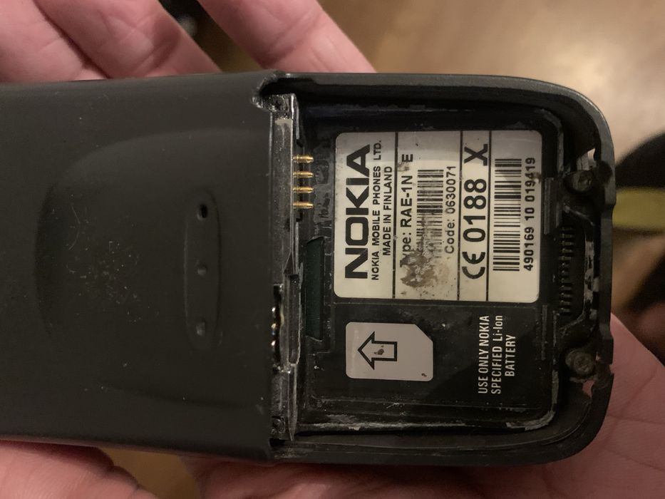 Телефон комуникатор нокиа 9000!