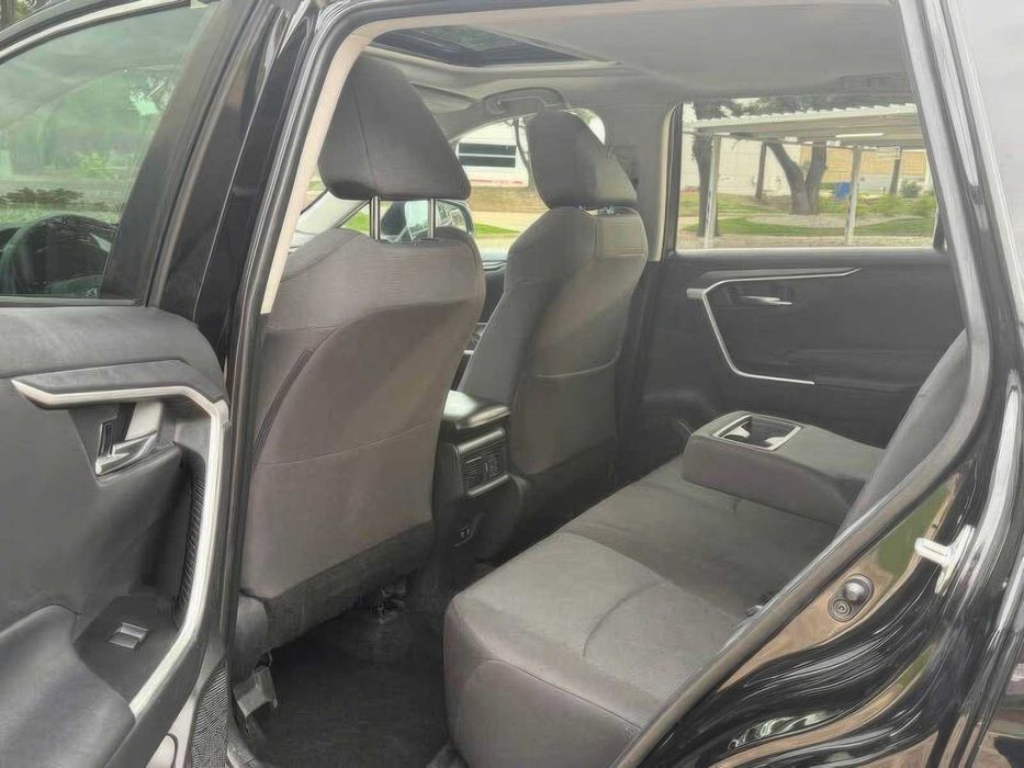 Toyota RAV4 XSE      2021