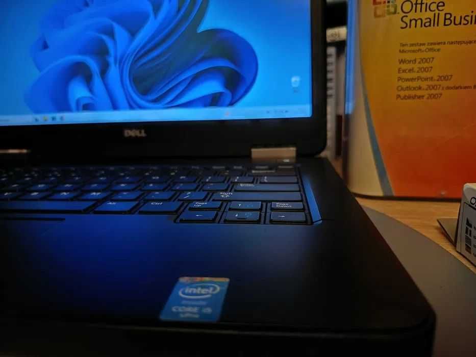 Dell Latitude 5440 z pakietem biurowym MS Office 2007 Small Business