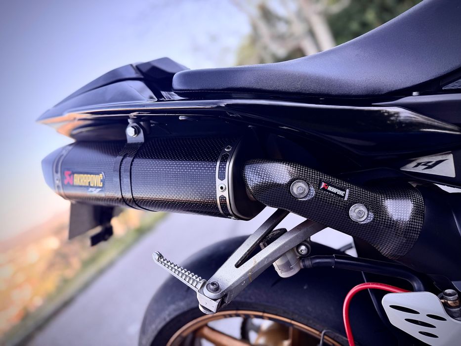 Yamaha R1 CrossPlane