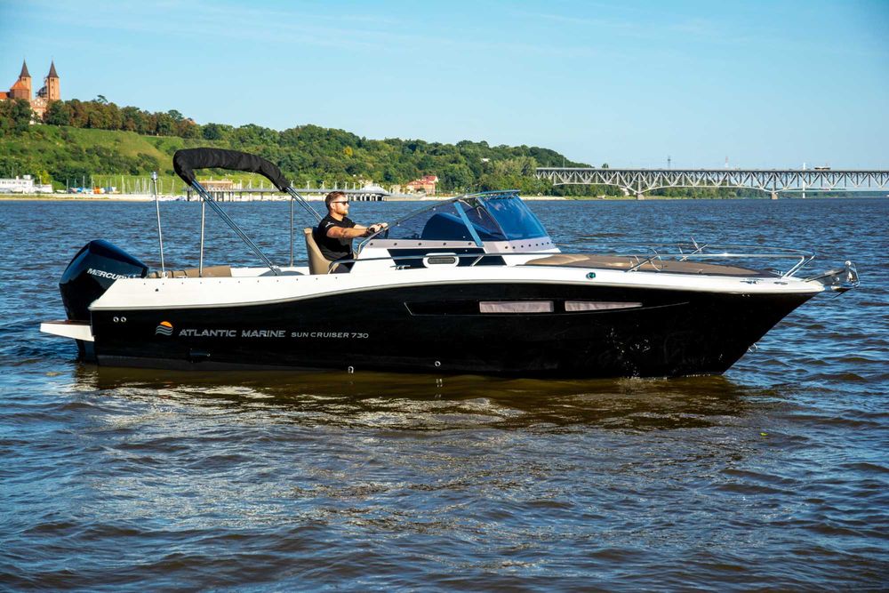 Nowa łódź motorowa Atlantic Marine 730 Sun Cruiser 9 osobowa 300 KM