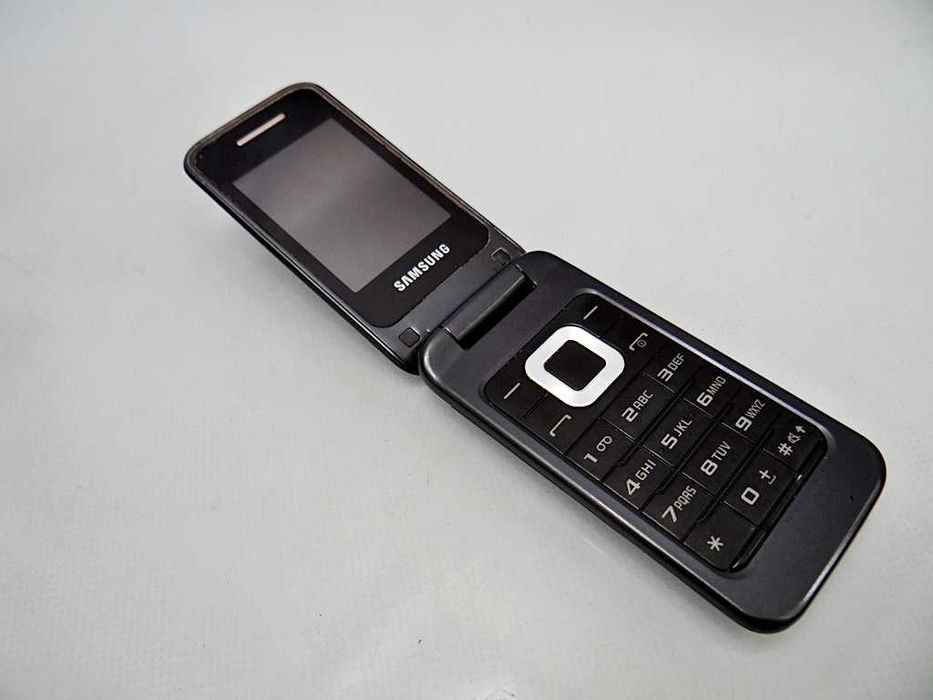 Samsung C3520 4 MB / 24 MB 2G czarny / Z klapką / Eko Komis