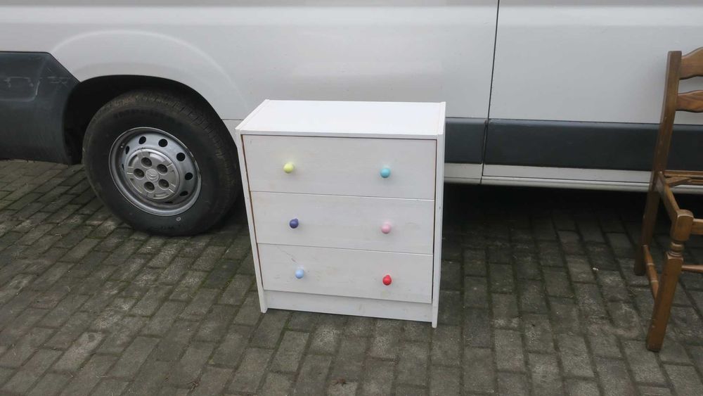 Szafka drewniana biała