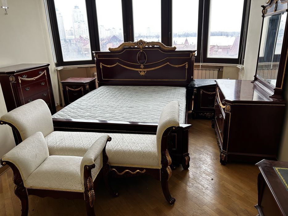 Спальный гарнитур полный комплект