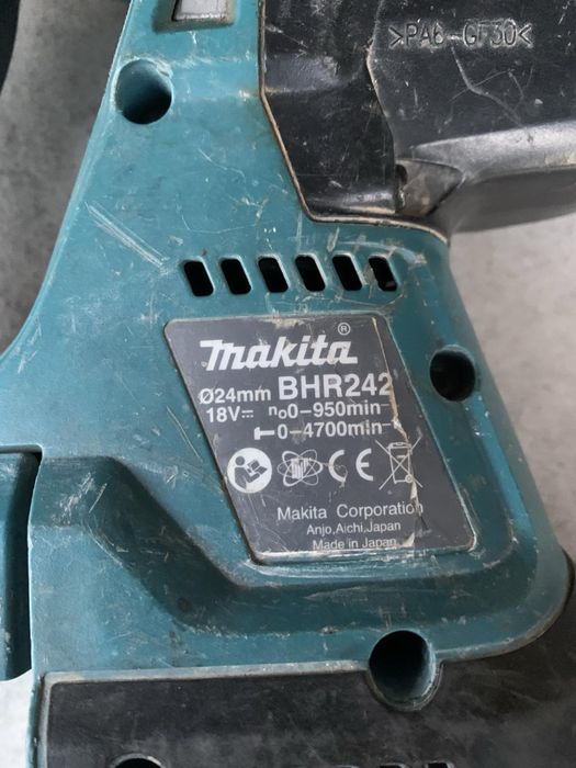 Перфоратор Makita 242 під ремон