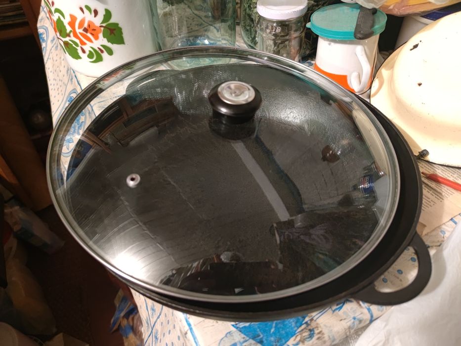 Казан чугунный с крышкой 3.5