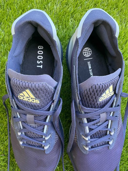 Adidas Avryn como novos