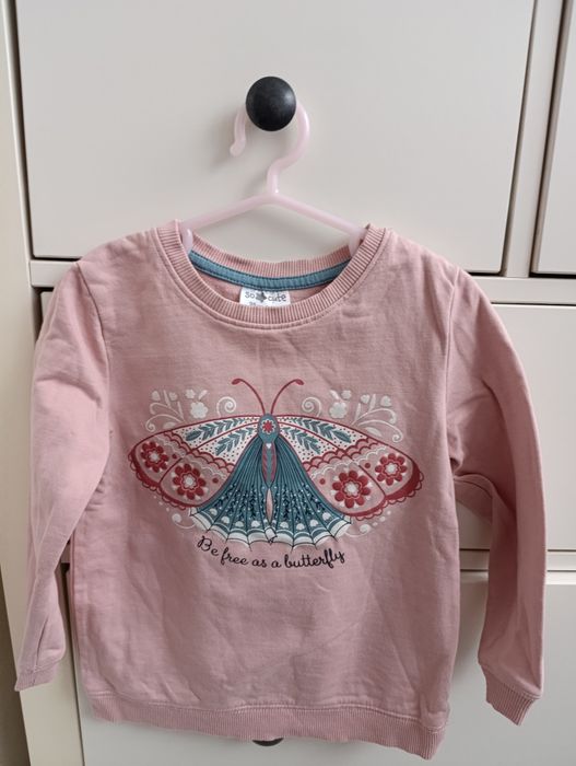 Bluza różowa z motylem