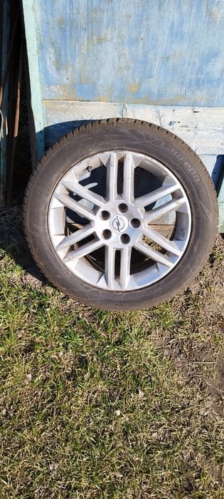 Продам чотири титана з новою гумою на opel