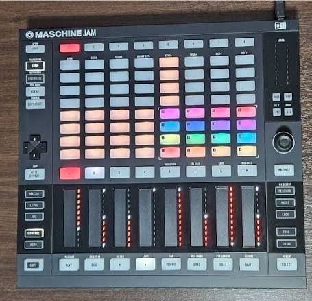 Native Instruments Maschine