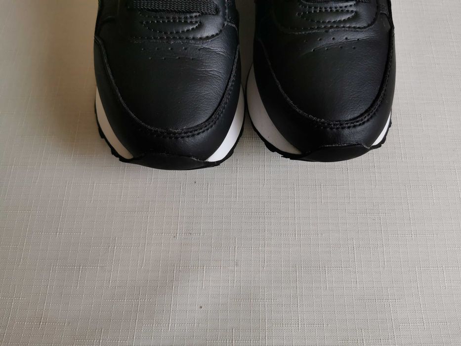 Fila r.37/23,5cm -Stan bdb