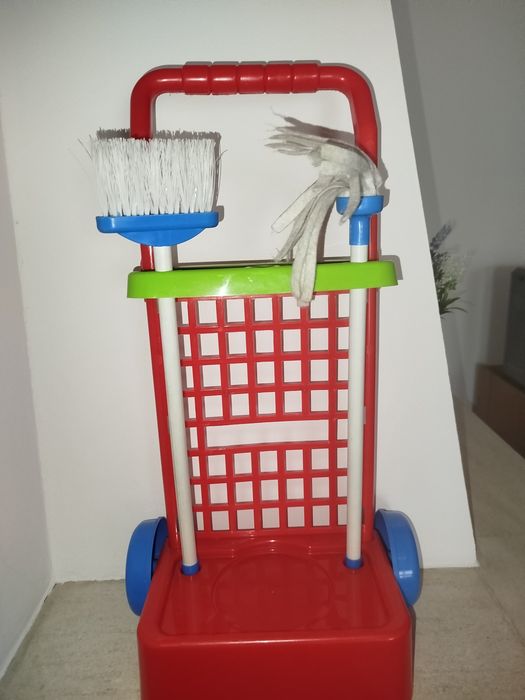 Carrinho limpeza faz de conta