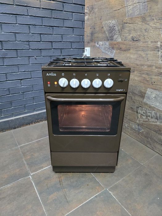 Комбінована плита / газова плита з електричною духовкою. Склад-магазин